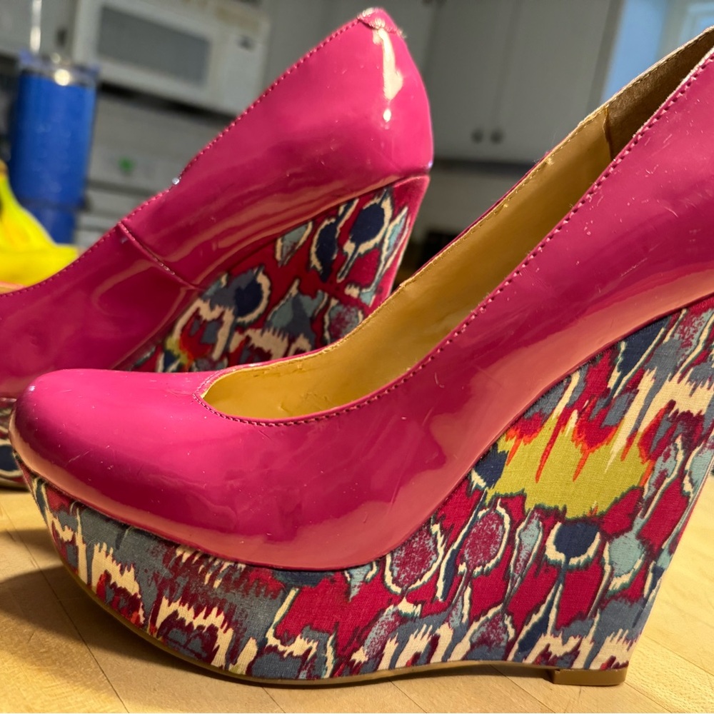 Steve Madden Hot Pink Wedges 7 1/2 M Six Inch Colorful Platform Heels